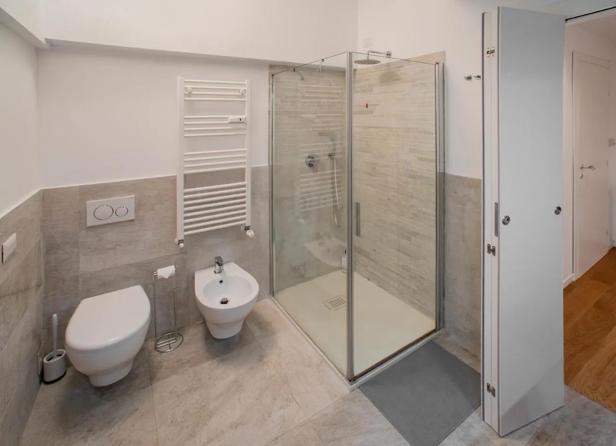 Deluxe 120 Mq Apartment , 4 Minuti A Piedi Dai Navigli Milano Italia